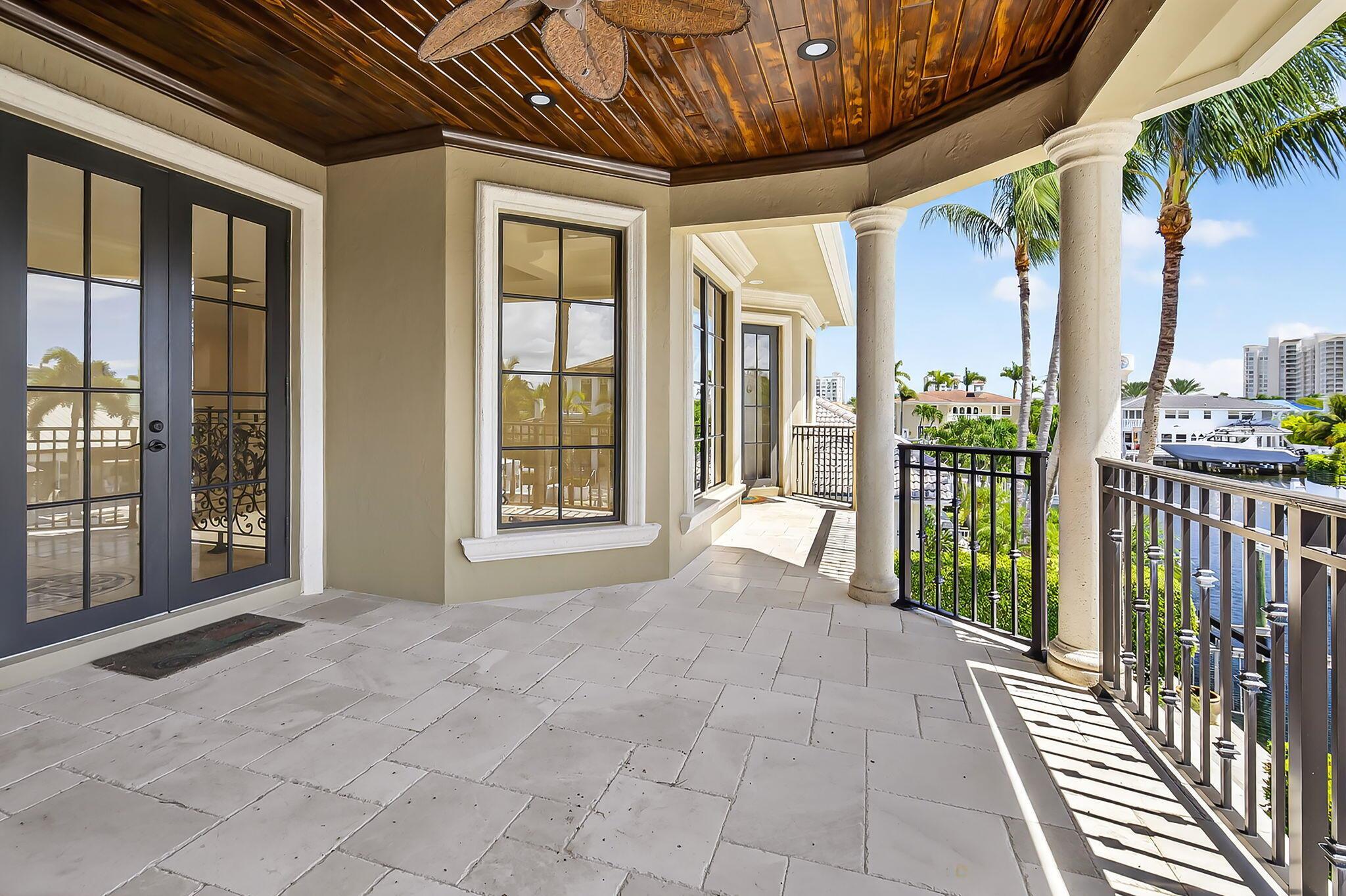 BOCA HARBOUR - Residential