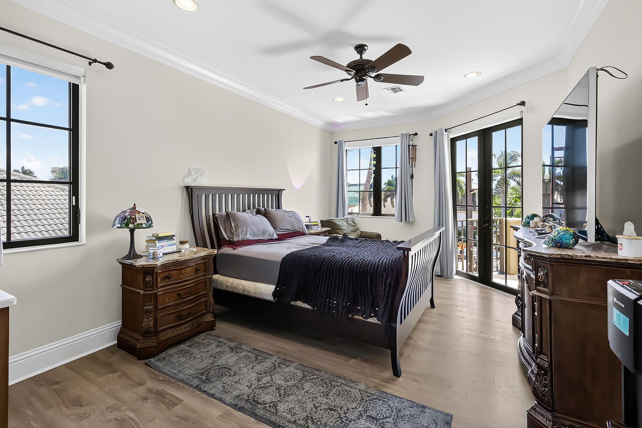 BOCA HARBOUR - Residential