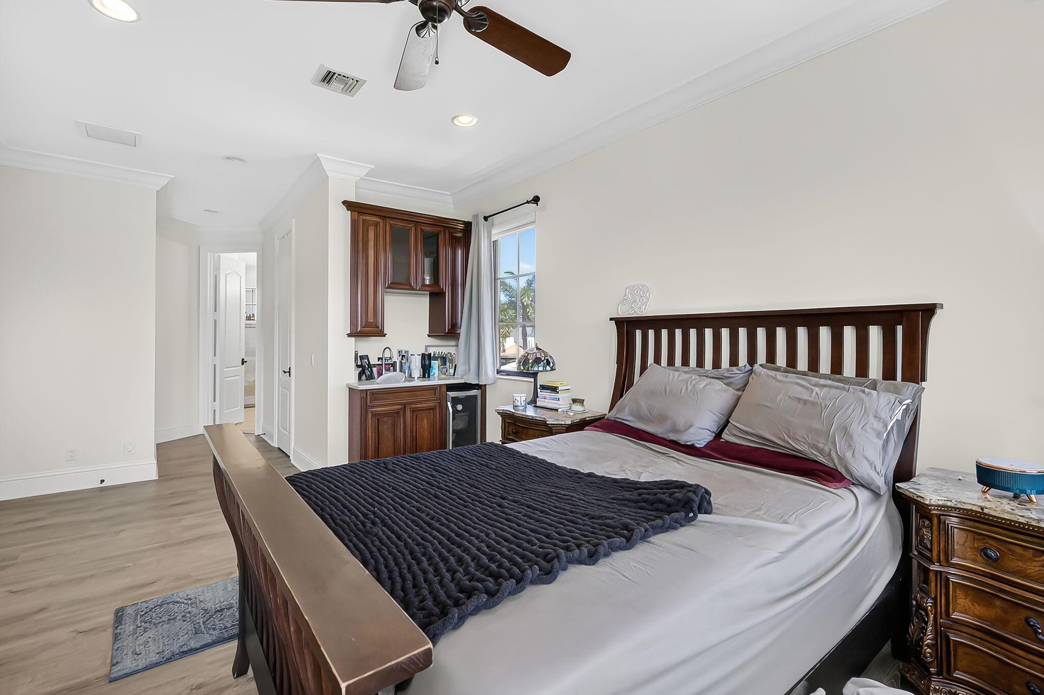 BOCA HARBOUR - Residential