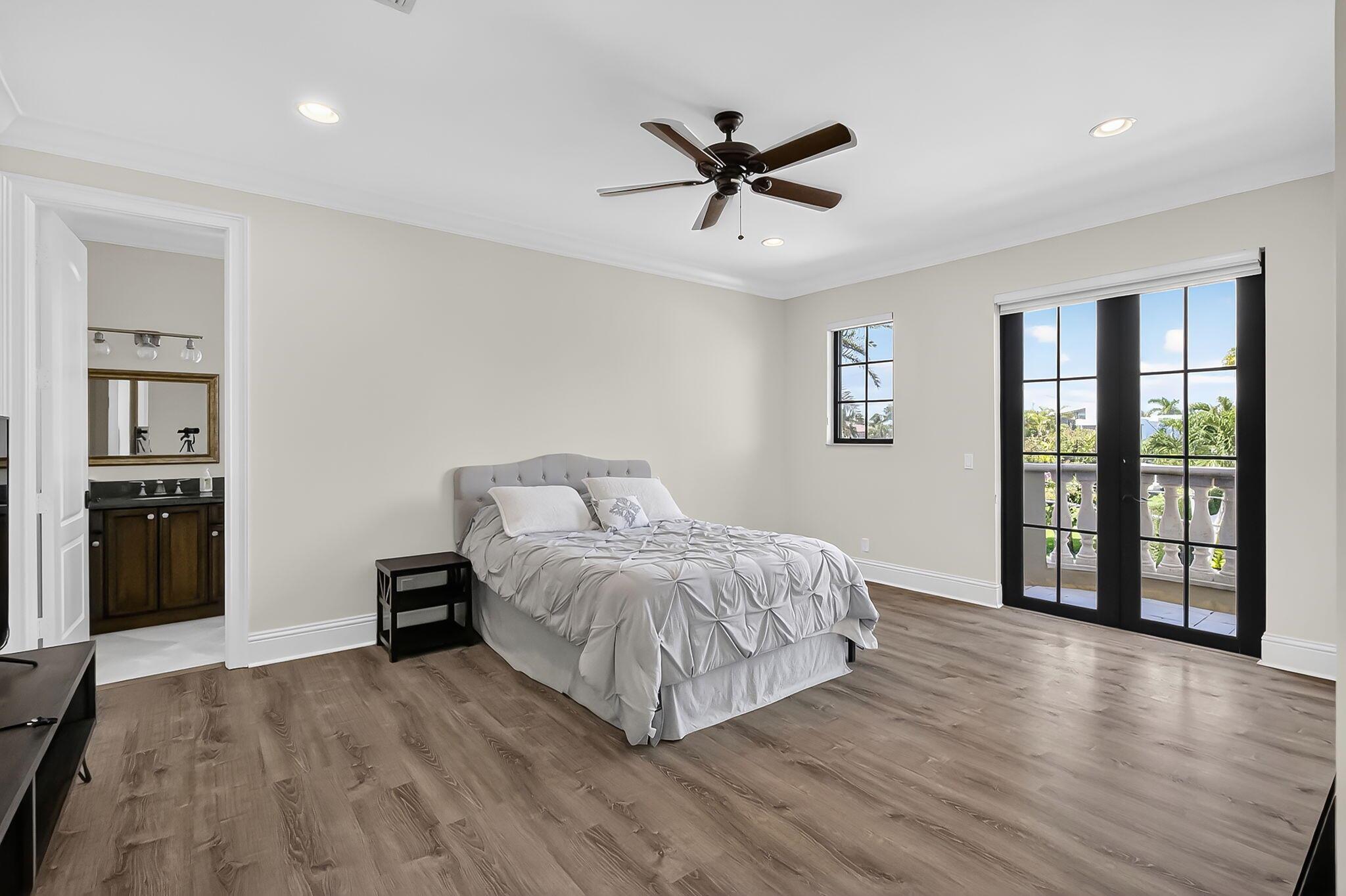 BOCA HARBOUR - Residential