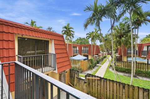 Tiny photo for 9972 NW 6th Court, Plantation, FL 33324 (MLS # B26021030)