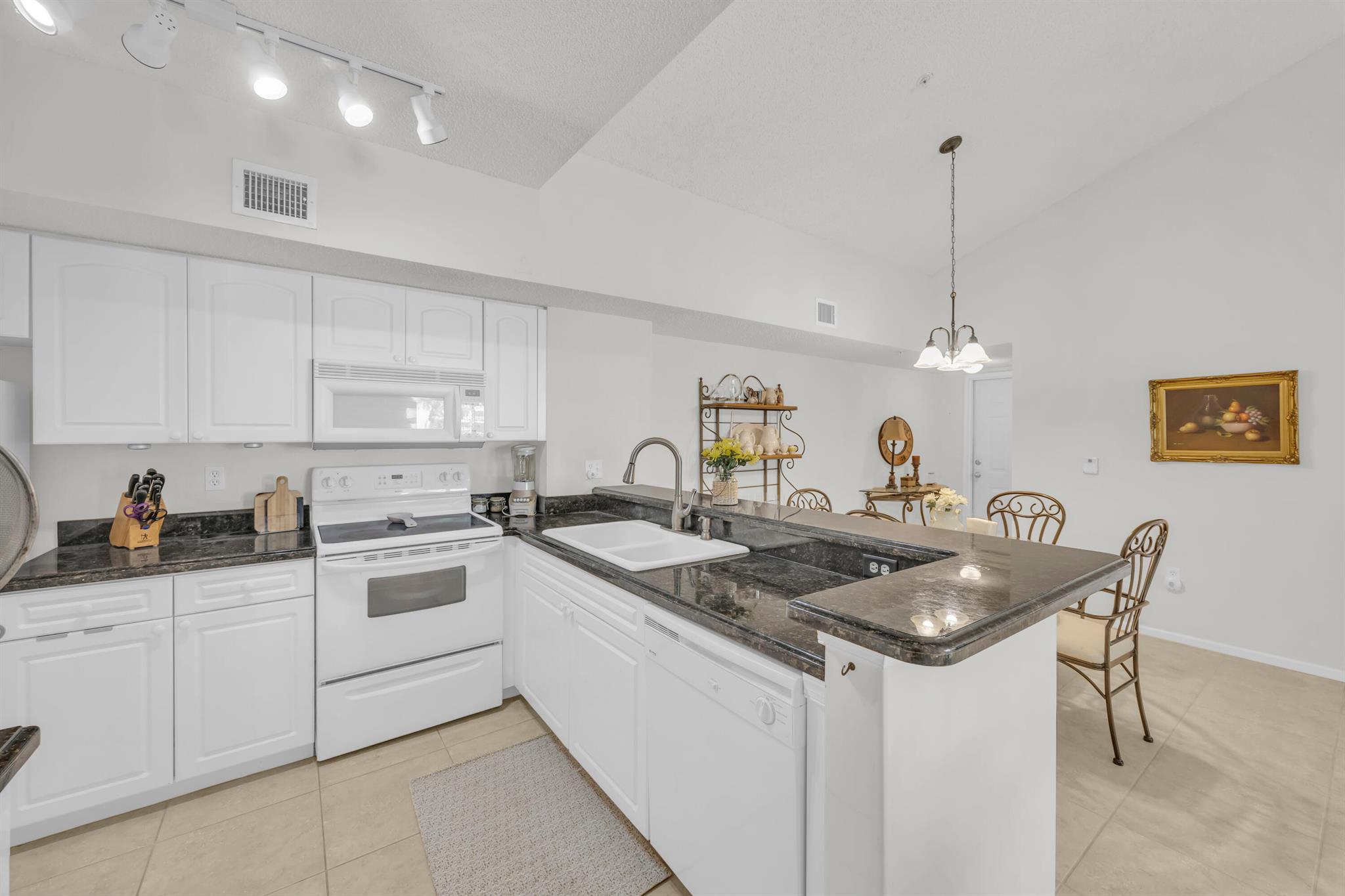 LIGHTHOUSE COVE AT TEQUES - Residential