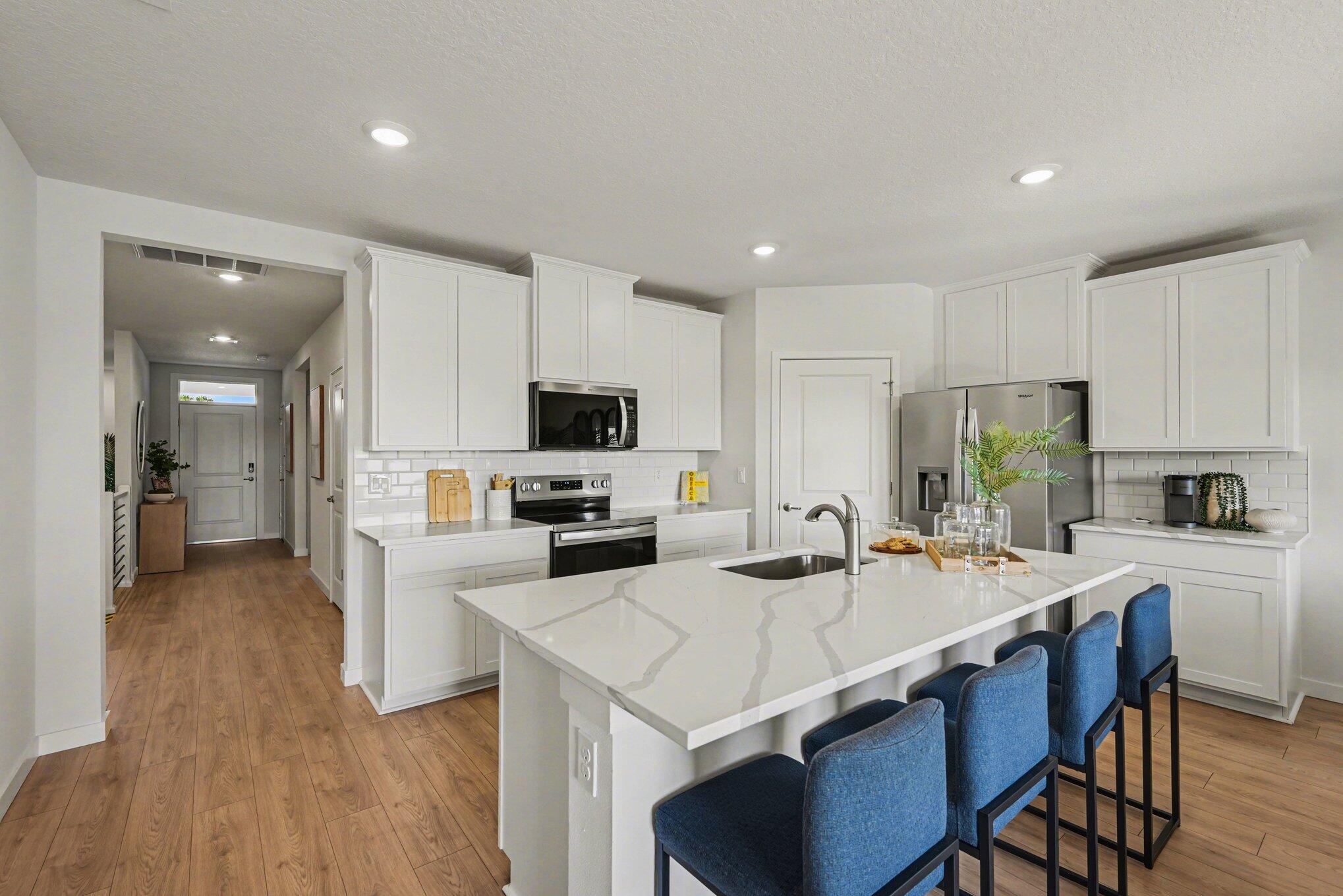 9069 Venetian Square