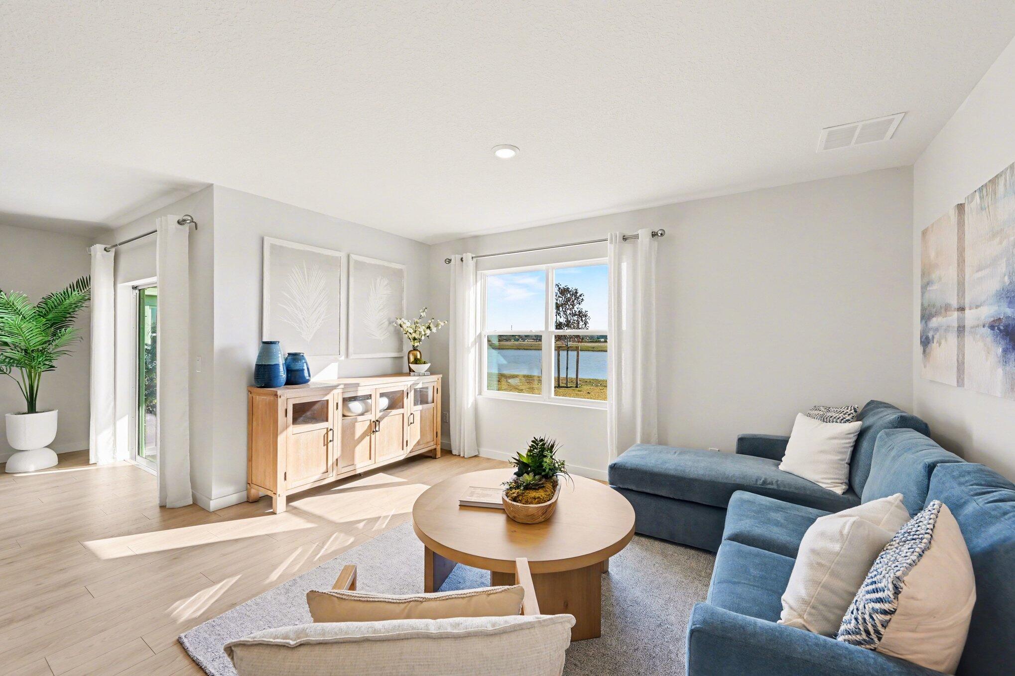 9069 Venetian Square