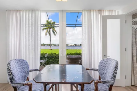 2170 Ibis Isle Road Unit 3, Palm Beach, FL MLS: R11068828