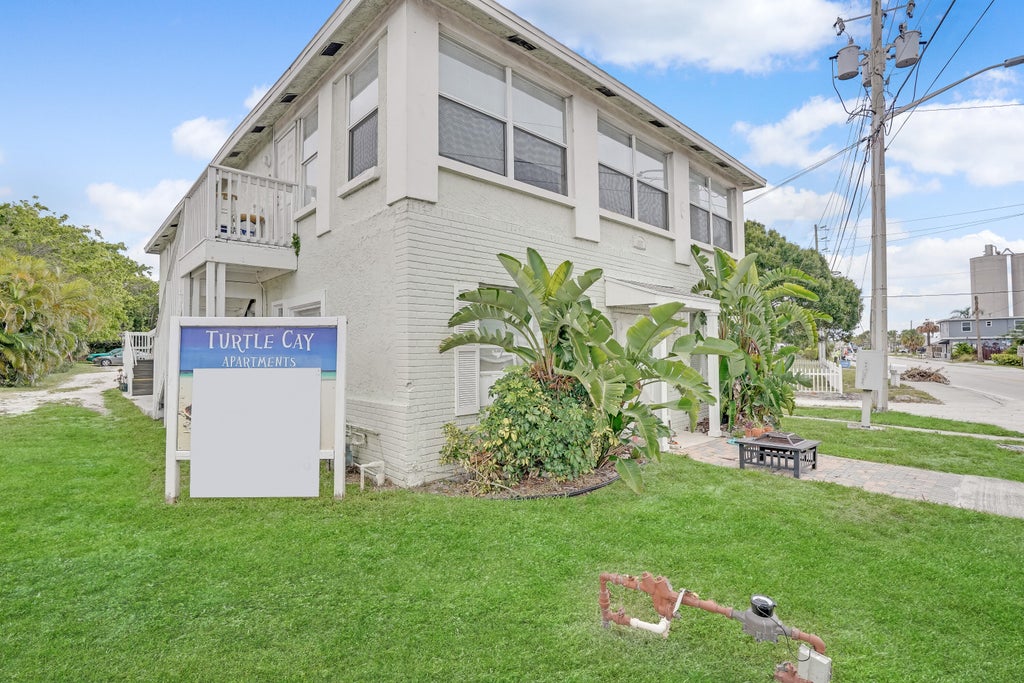 Photo of 637647 N 2nd N Street, Fort Pierce, FL 34950 (MLS # R11081988)