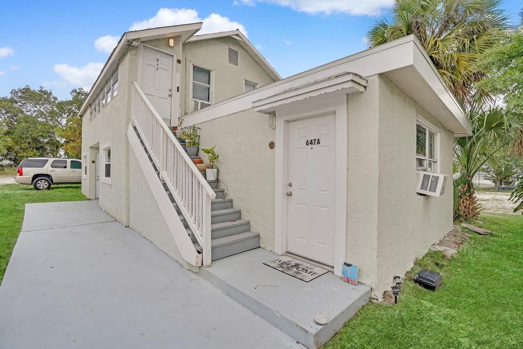 Photo of 637647 N 2nd N Street, Fort Pierce, FL 34950 (MLS # R11081988)