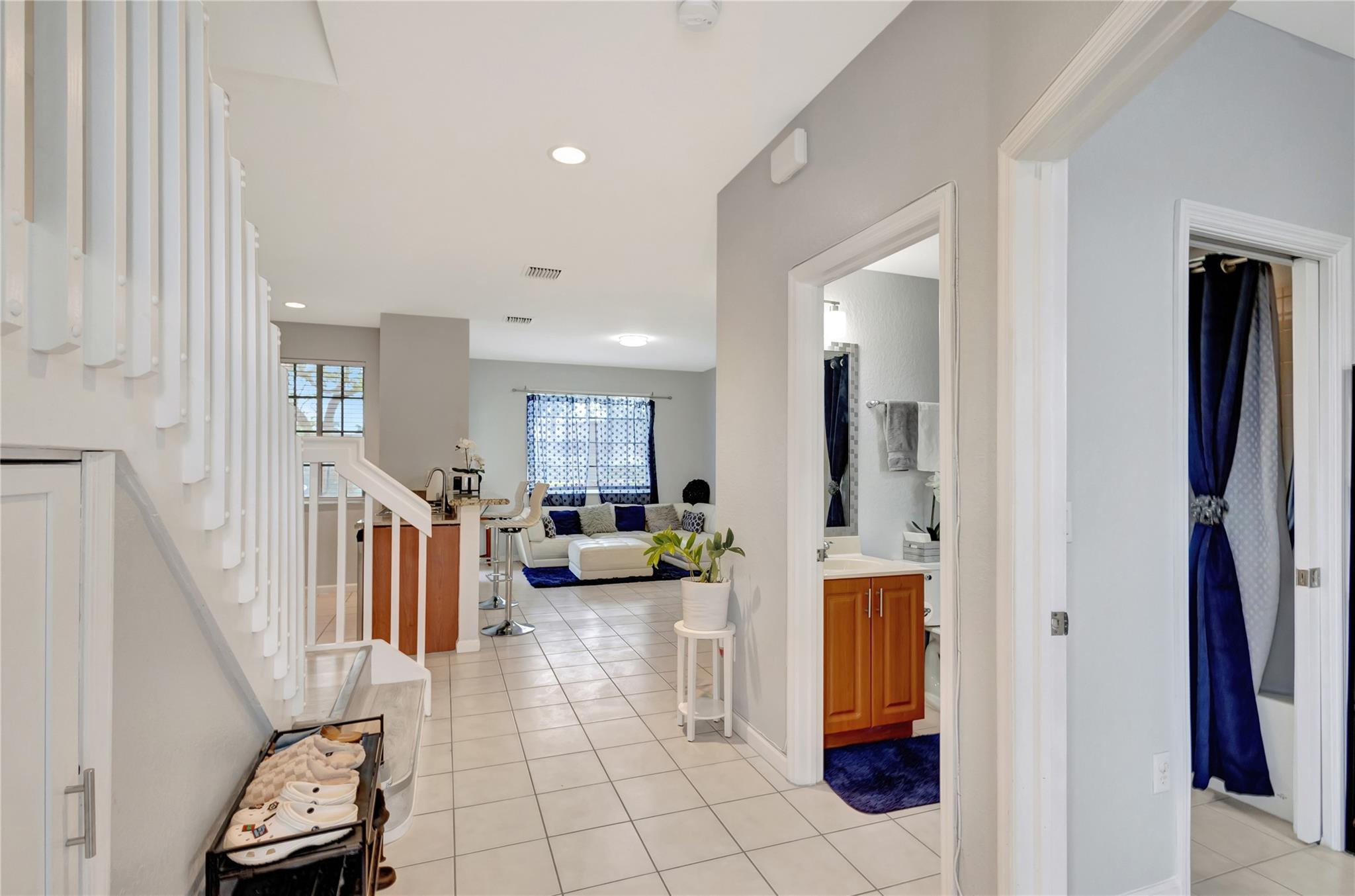 MARCH HARBOUR - Residential