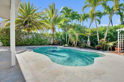 Tiny photo for 6423 Barton Creek Circle, Lake Worth, FL 33463 (MLS # B26026203)