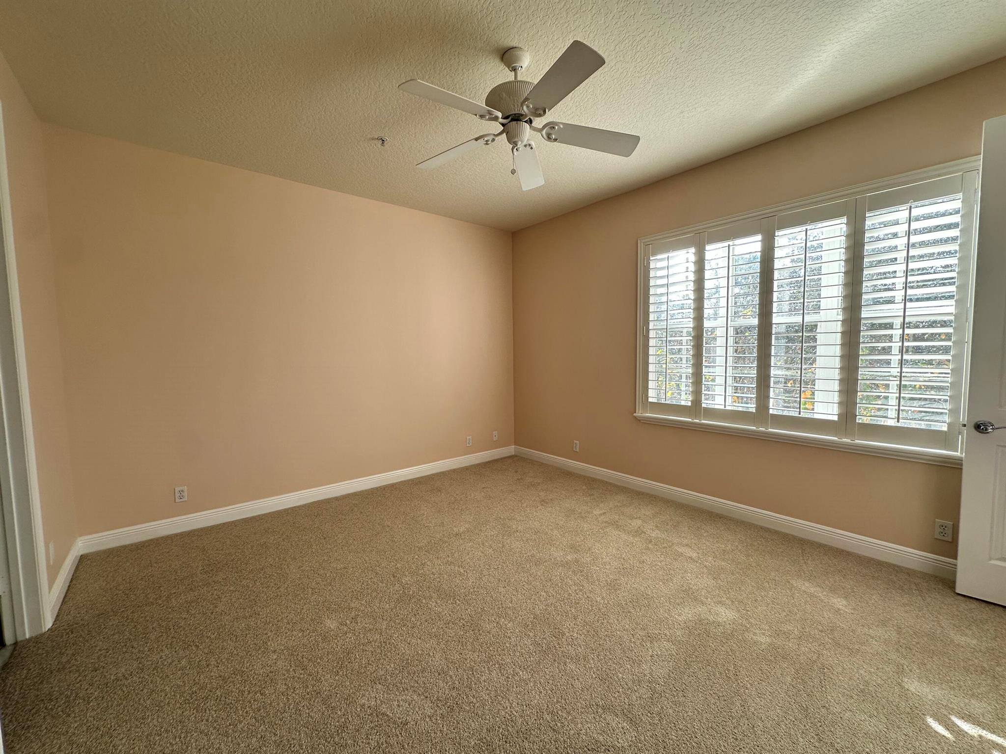 155 W Indian Crossing Circle