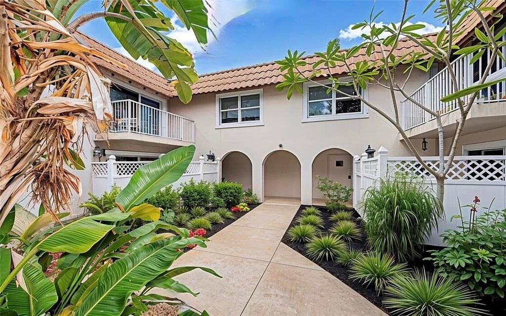 Photo of 715 20th Street #104, Vero Beach, FL 32960 (MLS # R11154235)