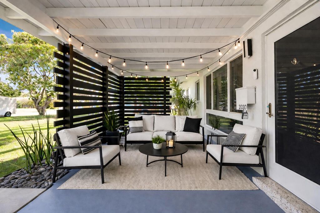 Photo of 2030 NE 52nd Court, Fort Lauderdale, FL 33308 (MLS # B26013543)