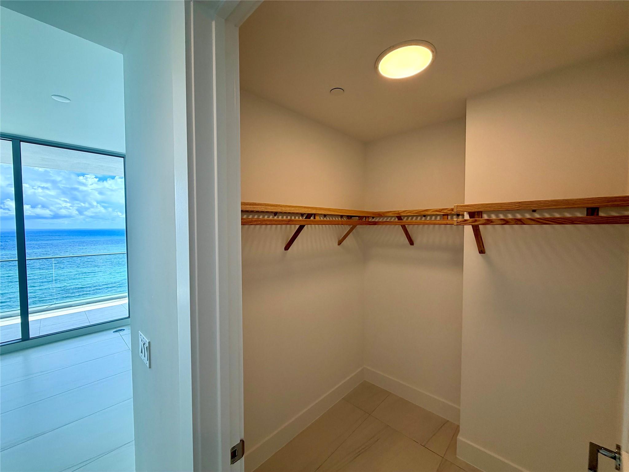 SELENE OCEANFRONT RESIDEN - Residential