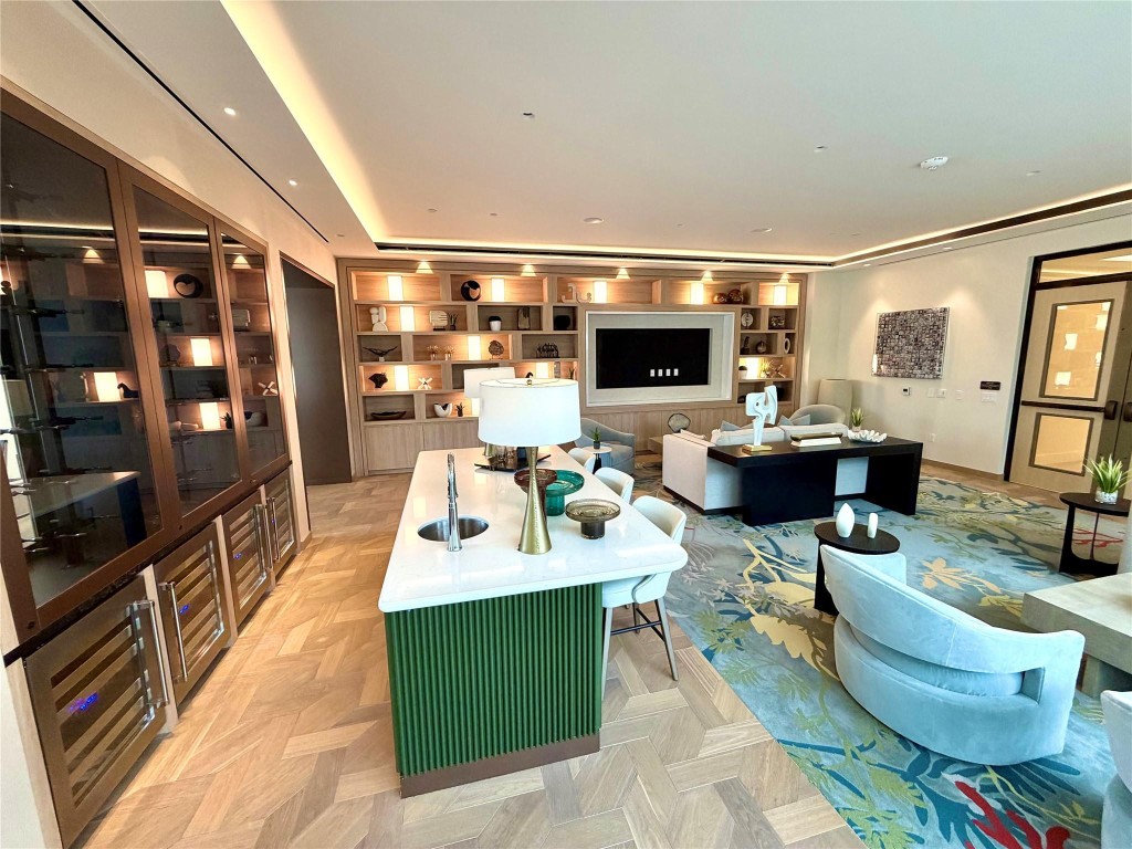 153 N Seabreeze Boulevard S-2101