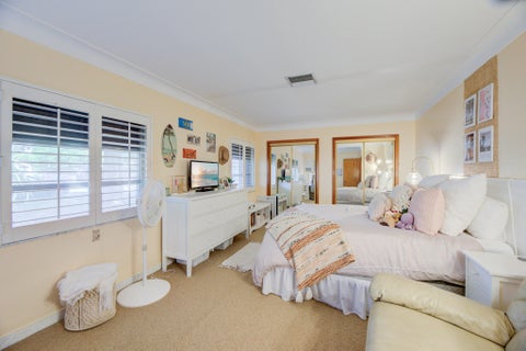 Tiny photo for 226 NE 13th Avenue, Pompano Beach, FL 33060 (MLS # B26071922)