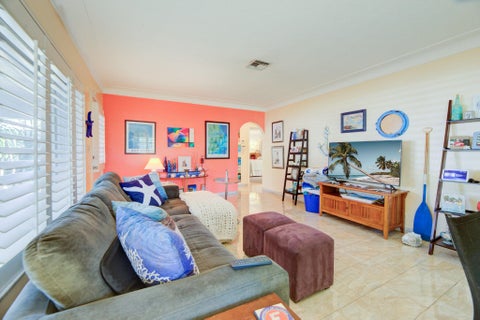 Tiny photo for 226 NE 13th Avenue, Pompano Beach, FL 33060 (MLS # B26071922)