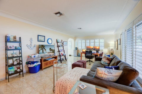 Tiny photo for 226 NE 13th Avenue, Pompano Beach, FL 33060 (MLS # B26071922)