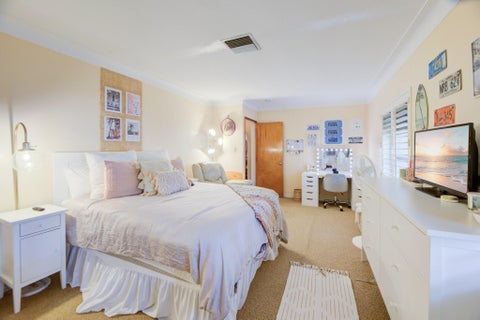 Tiny photo for 226 NE 13th Avenue, Pompano Beach, FL 33060 (MLS # B26071922)
