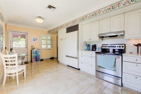 Tiny photo for 226 NE 13th Avenue, Pompano Beach, FL 33060 (MLS # B26071922)