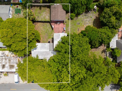 Tiny photo for 226 NE 13th Avenue, Pompano Beach, FL 33060 (MLS # B26071922)