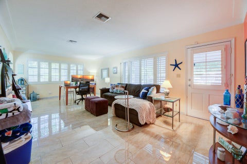 Tiny photo for 226 NE 13th Avenue, Pompano Beach, FL 33060 (MLS # B26071922)