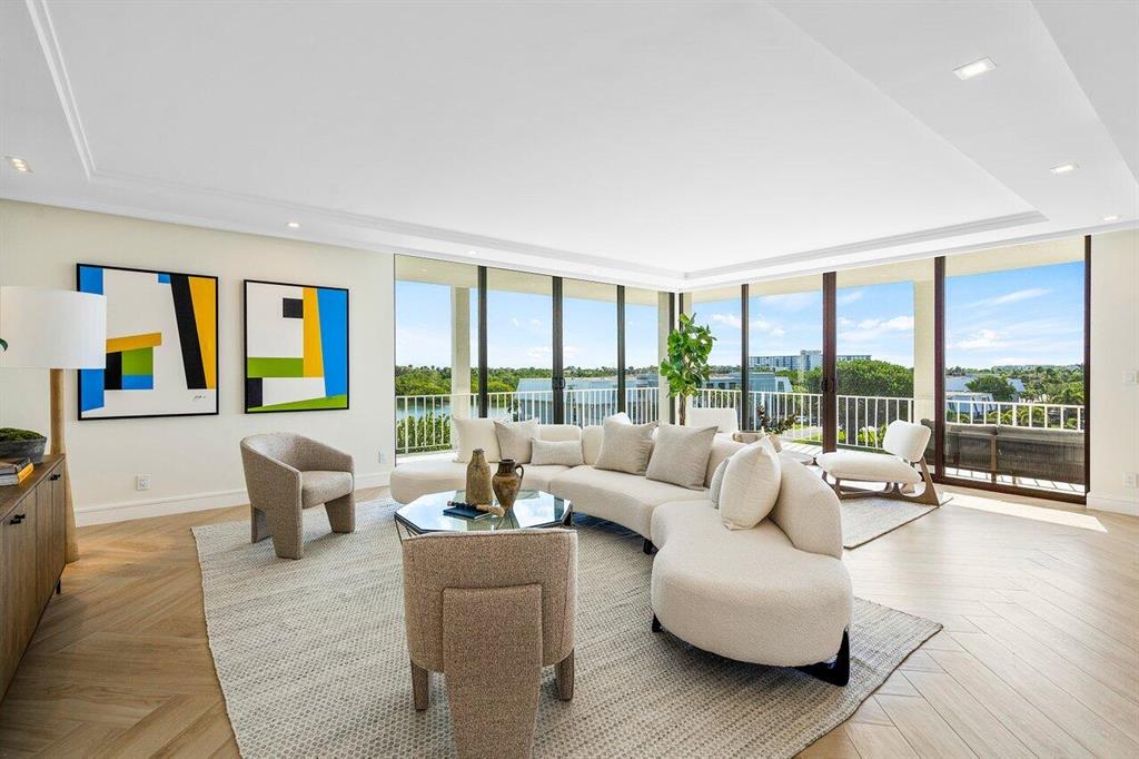 TOWER VALLANDRY IBIS ISLE - Residential