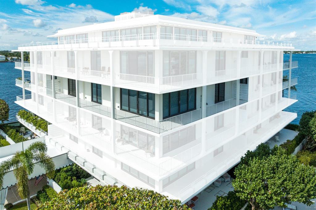 TOWER VALLANDRY IBIS ISLE - Residential