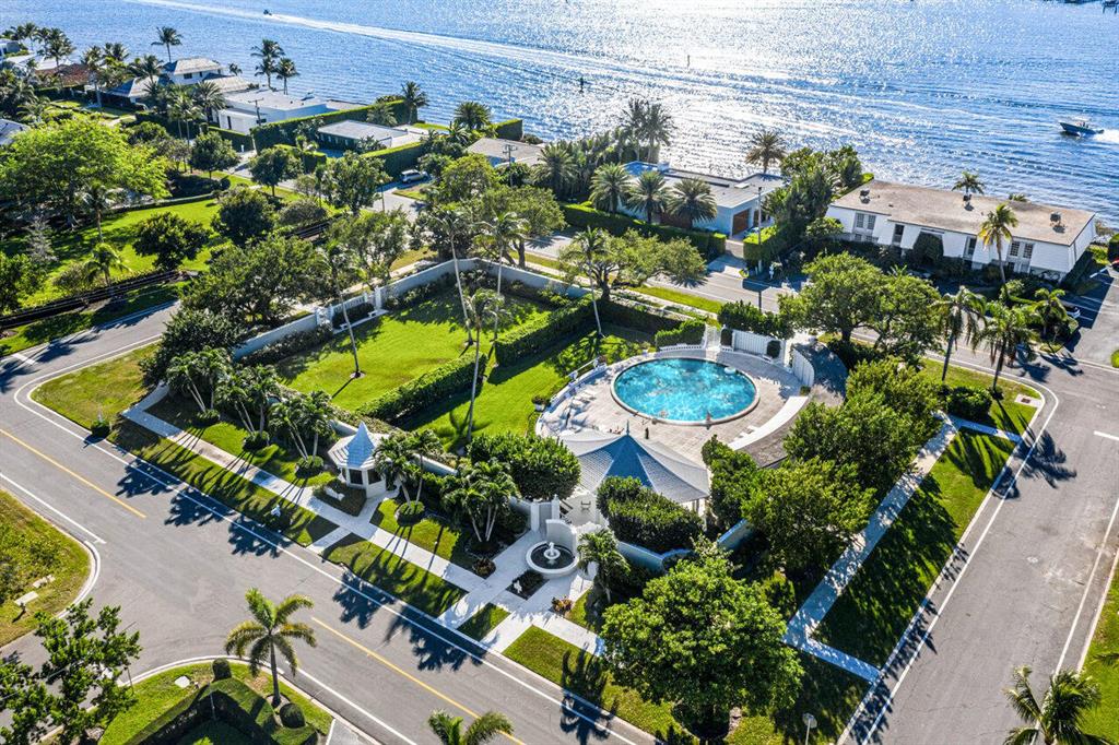 TOWER VALLANDRY IBIS ISLE - Residential