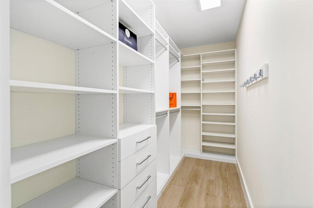 TOWER VALLANDRY IBIS ISLE - Residential