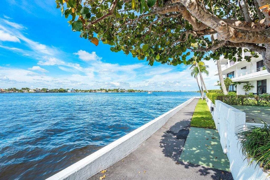 TOWER VALLANDRY IBIS ISLE - Residential