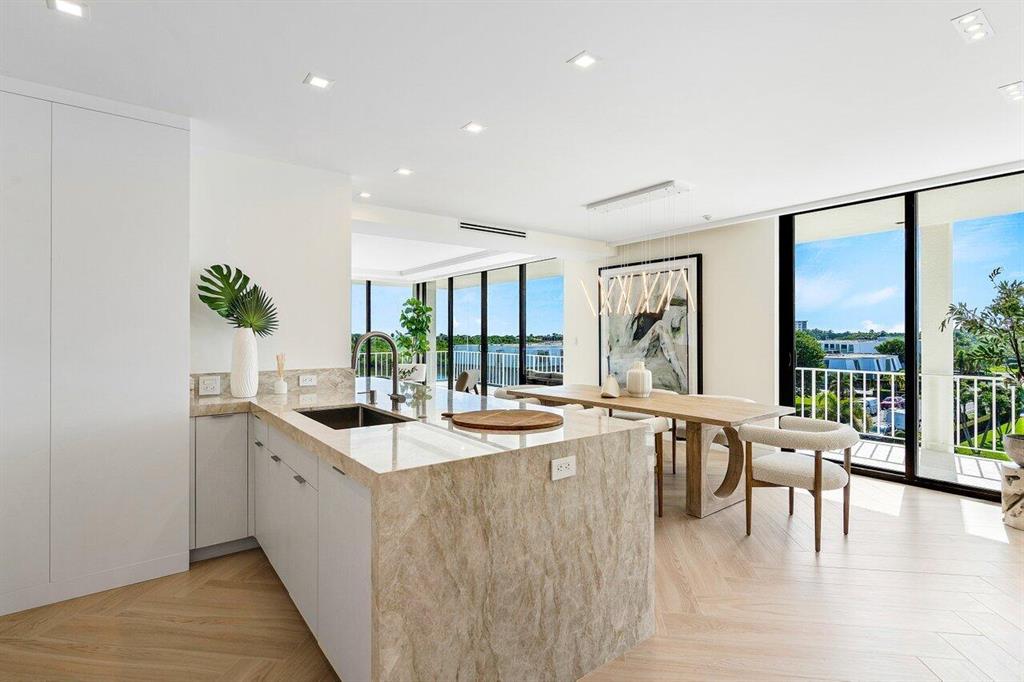 TOWER VALLANDRY IBIS ISLE - Residential