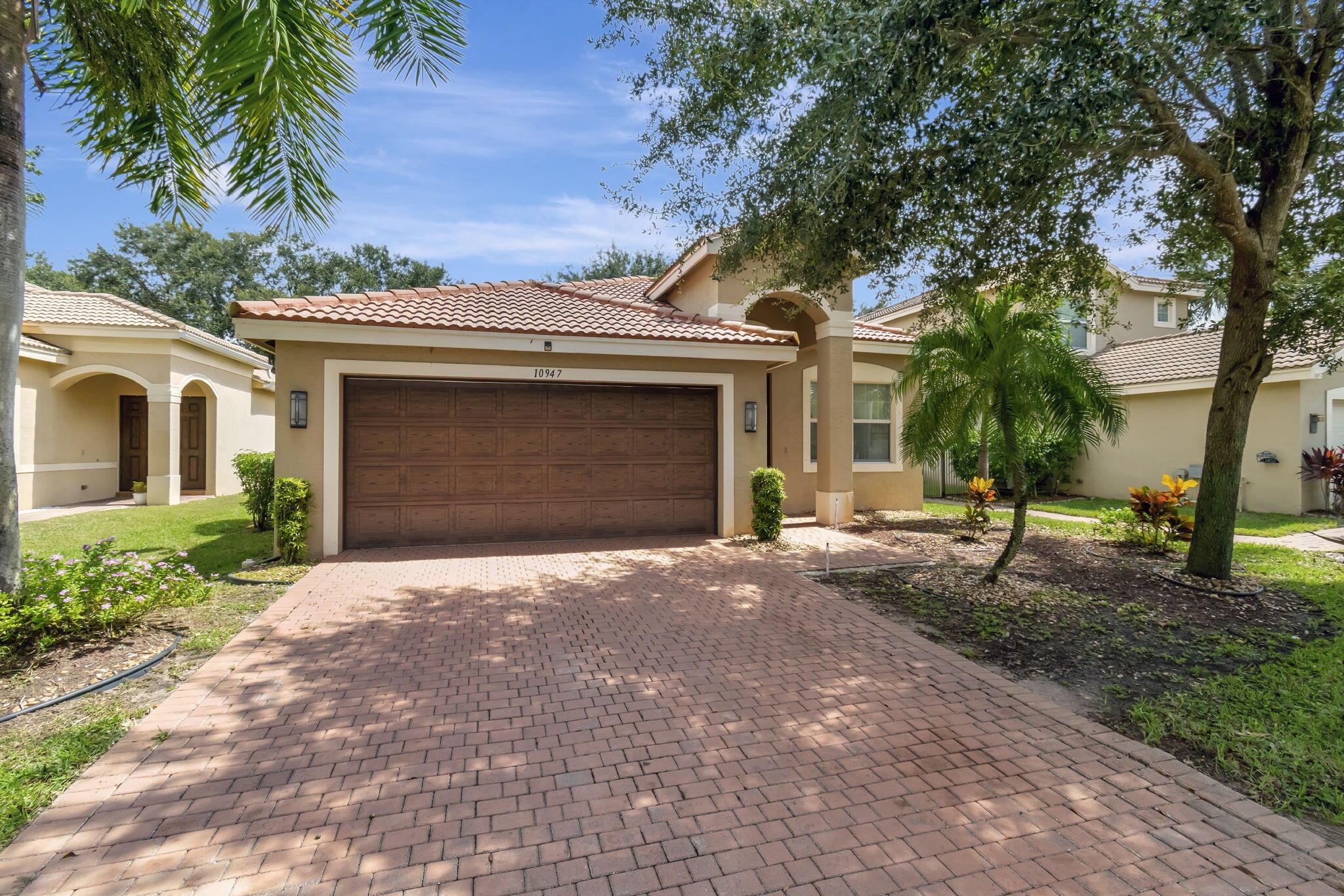 Single family home in the highly coveted community GreyStone @ Boynton Beach. This property is in great condition and has an upgraded granite kitchen, wood cabinets and stainless steel appliances. Beautiful over-sized backyard with room for lots of activities. Your new home is secured by a guarded entrance. Community pool and clubhouse which includes access to a fully equipped gym, swimming pool, kids pool, kids tot lot, basketball court, a tennis court, a volleyball court and a soccer field. Excellent schools and close to everything South Florida has to offer. Easy access to both I-95 and the Turnpike.
