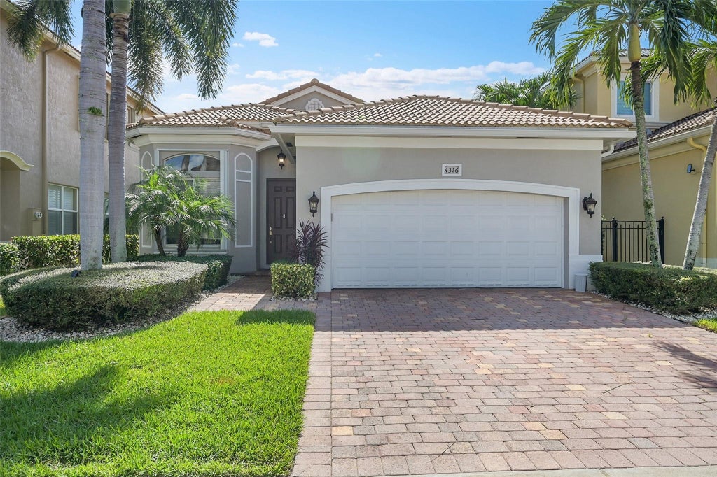 Photo of 4316 Star Ruby Boulevard, Boynton Beach, FL 33436 (MLS # F10548647)
