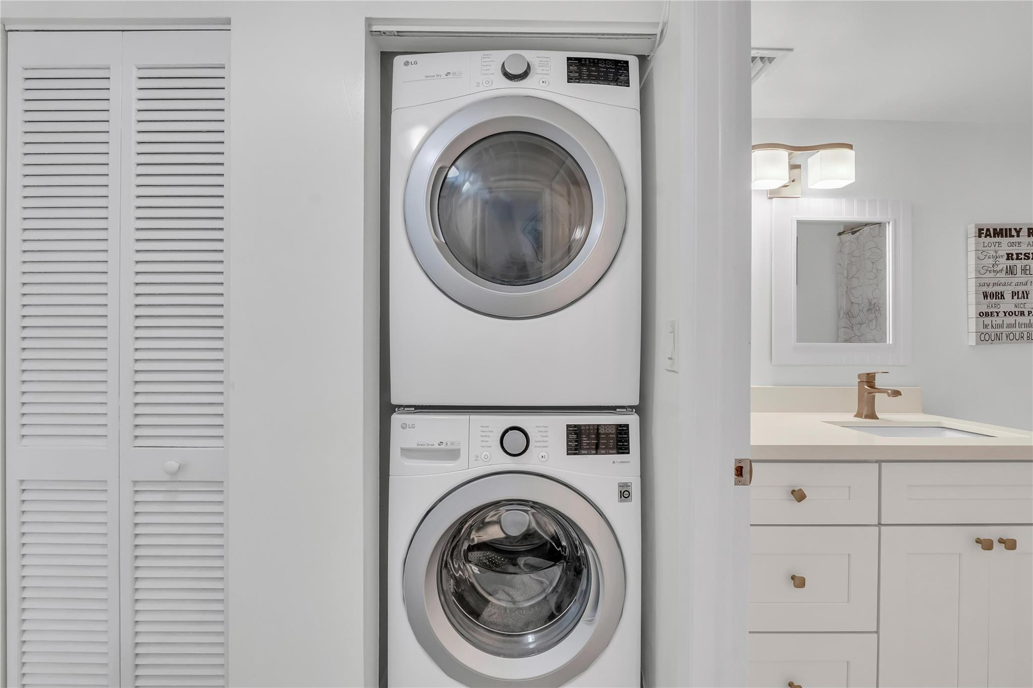 18TH HOLE - Residential