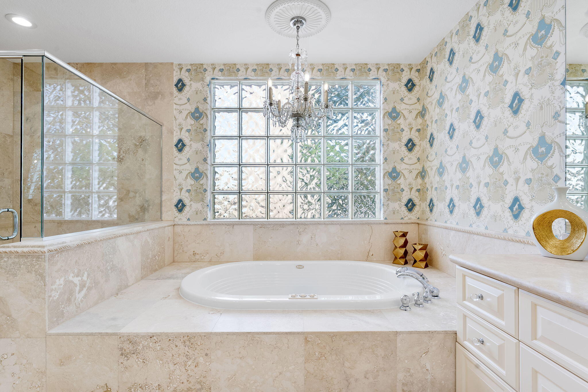 OCEAN GRANDE PLACE - Residential