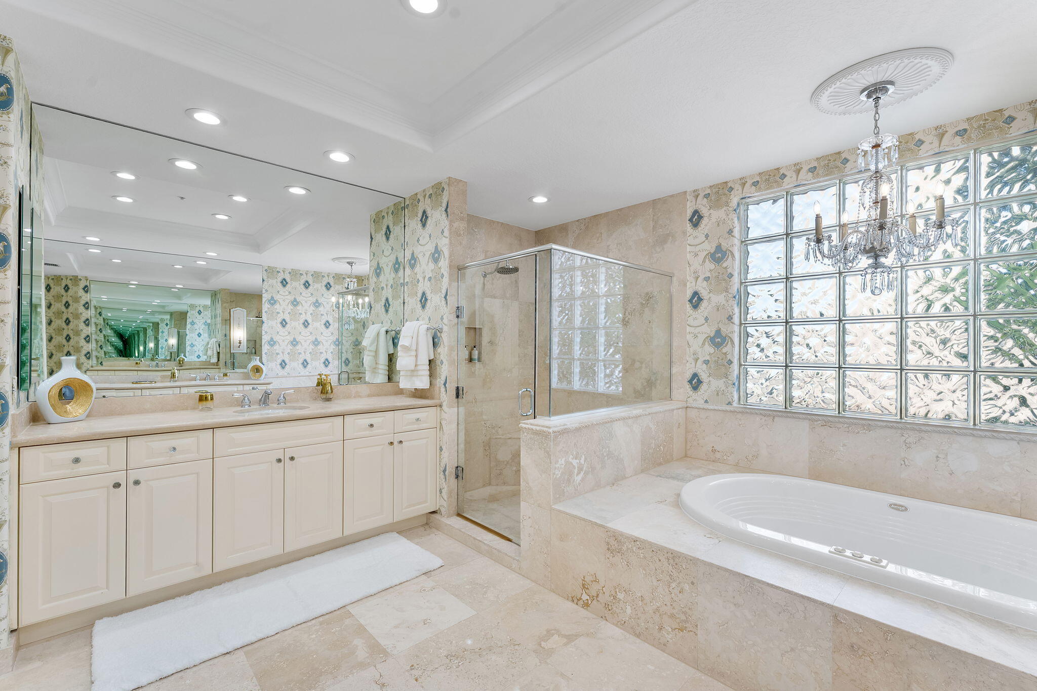 OCEAN GRANDE PLACE - Residential