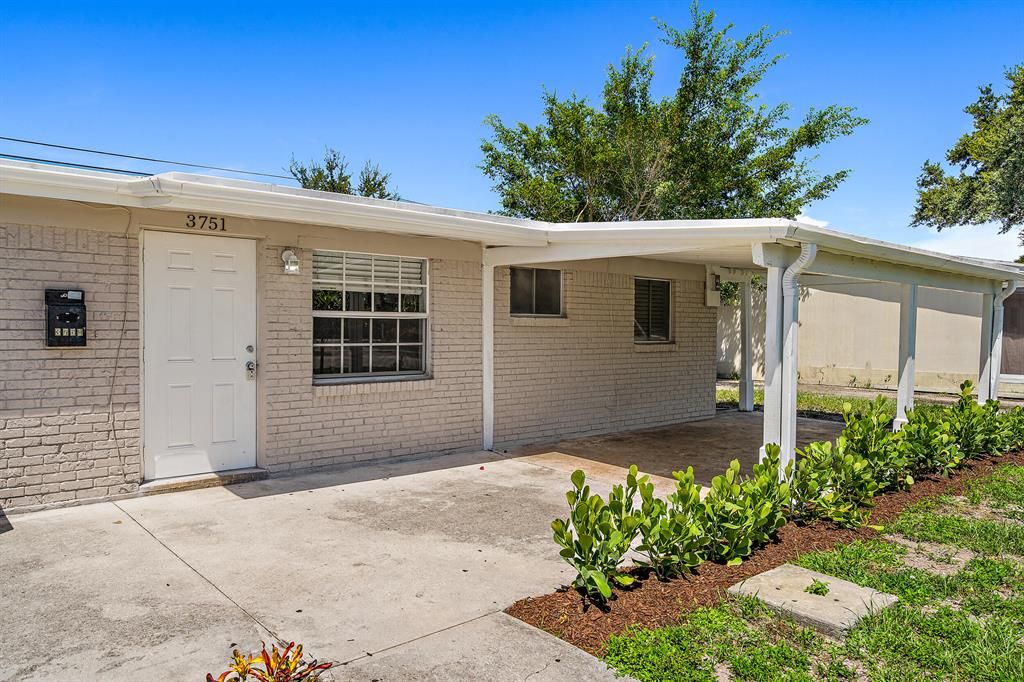 Photo of 3751 Florida Boulevard Blvd, Palm Beach Gardens, FL 33410 (MLS # R10826421)