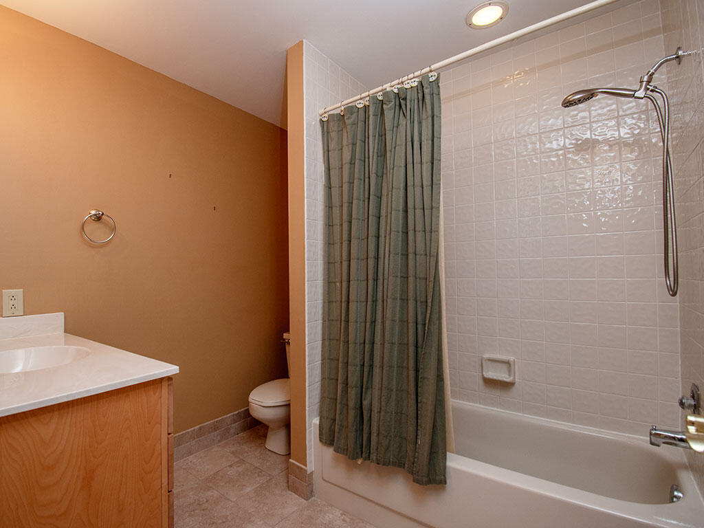 TARPON BAY MOORINGS - Residential