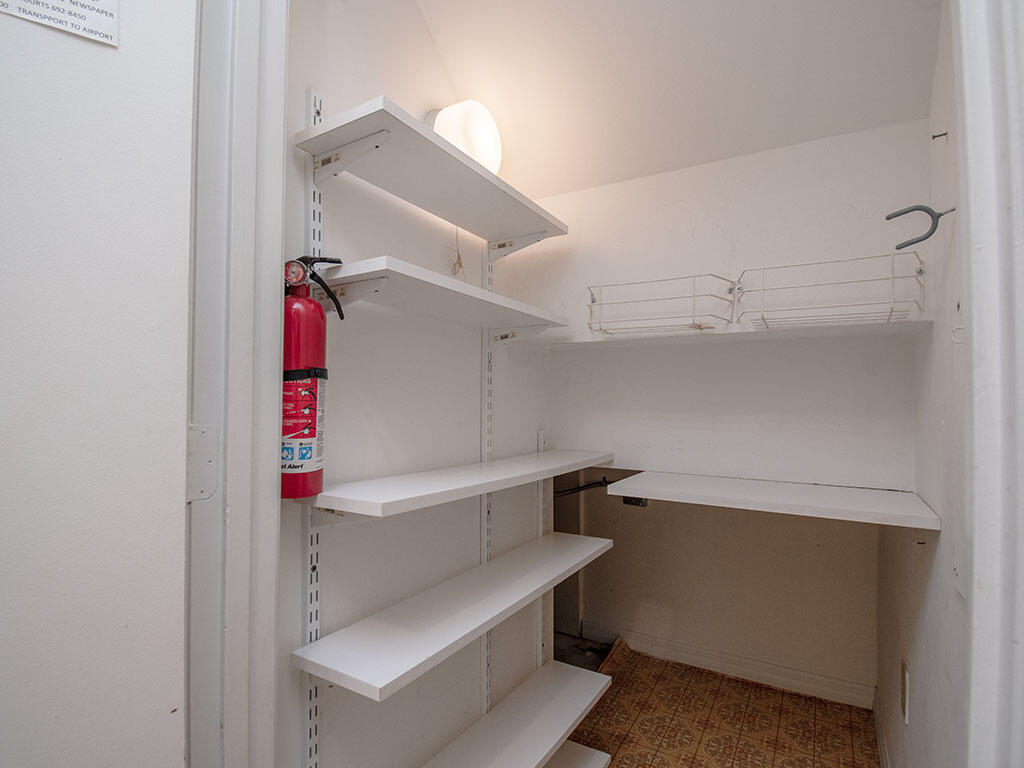 TARPON BAY MOORINGS - Residential