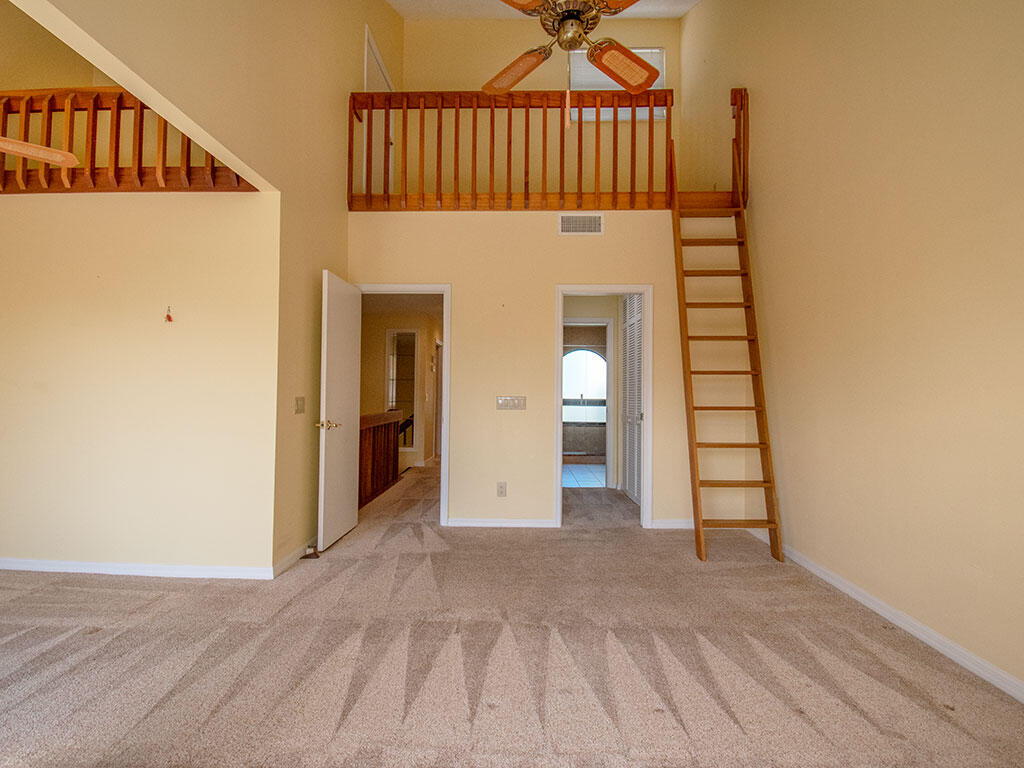 TARPON BAY MOORINGS - Residential