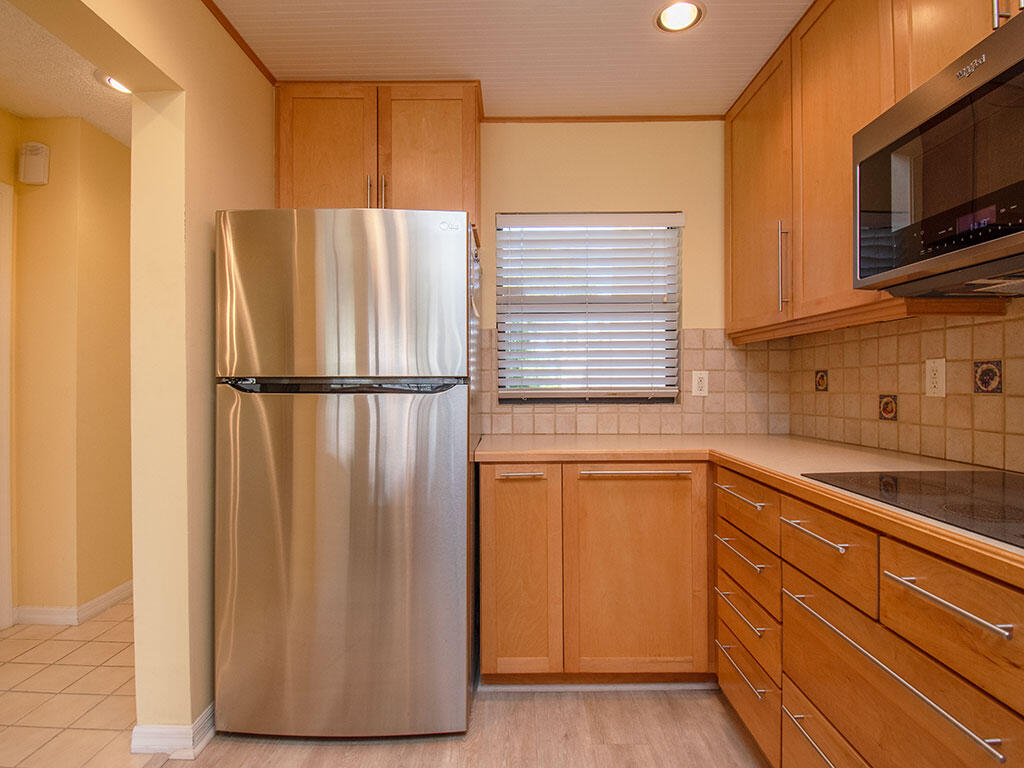 TARPON BAY MOORINGS - Residential