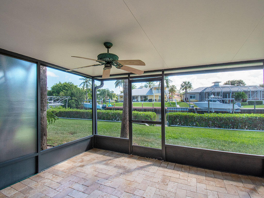 TARPON BAY MOORINGS - Residential