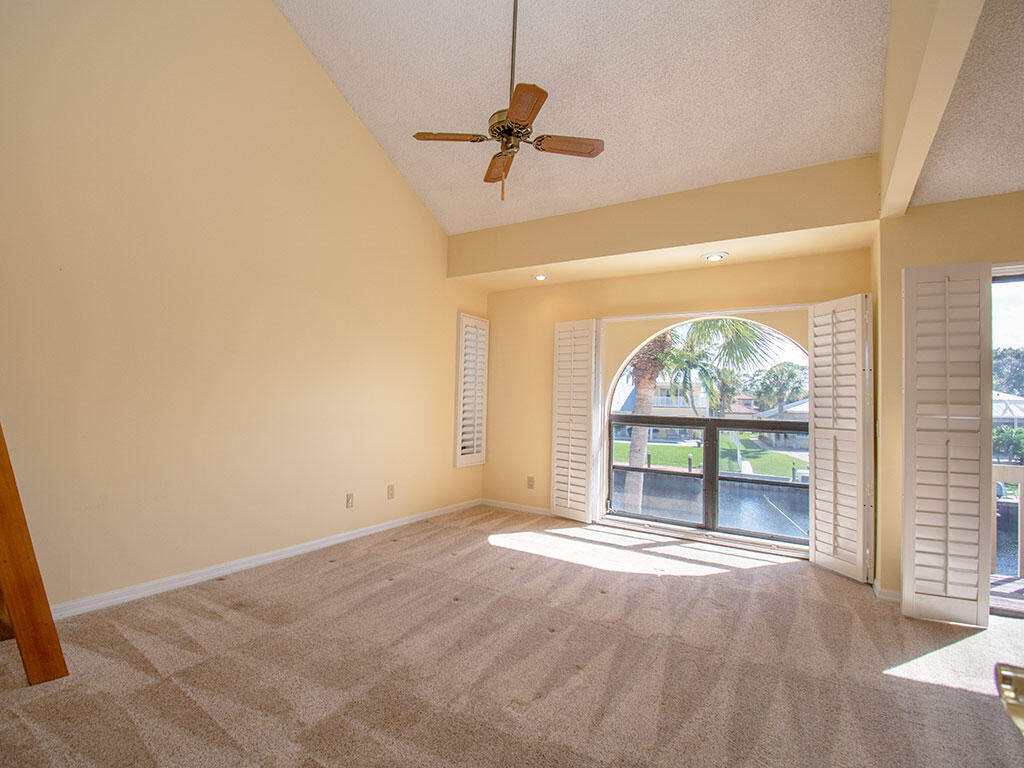 TARPON BAY MOORINGS - Residential