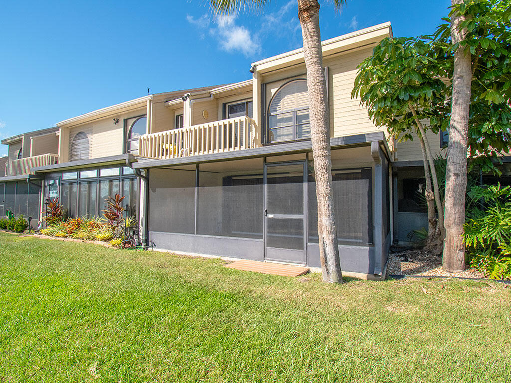 TARPON BAY MOORINGS - Residential