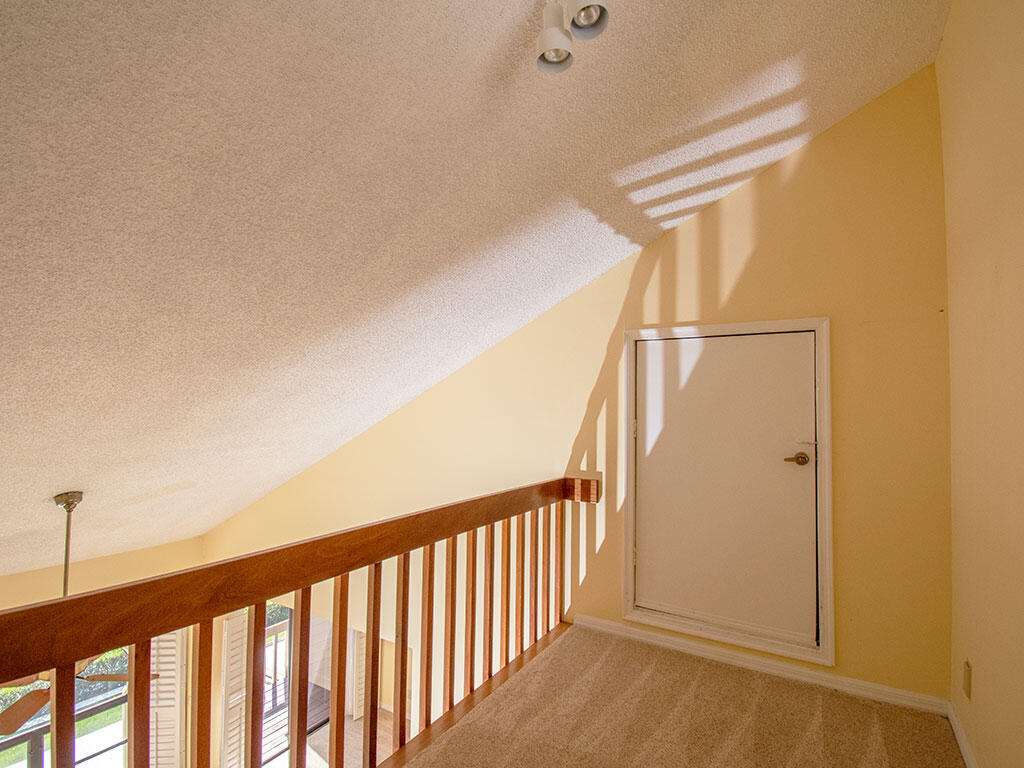 TARPON BAY MOORINGS - Residential