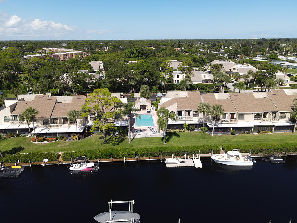 TARPON BAY MOORINGS - Residential