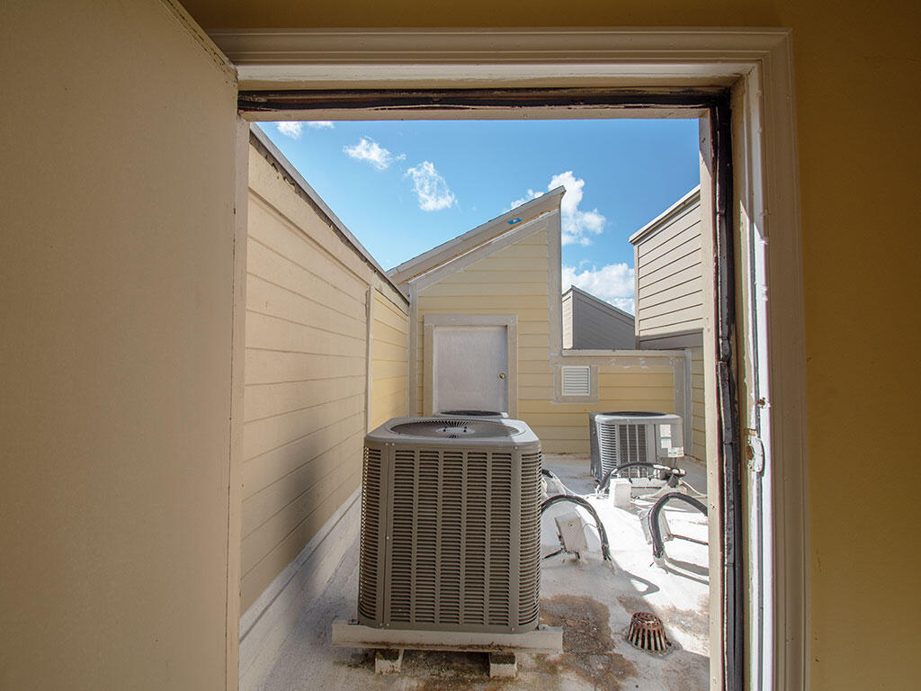 TARPON BAY MOORINGS - Residential