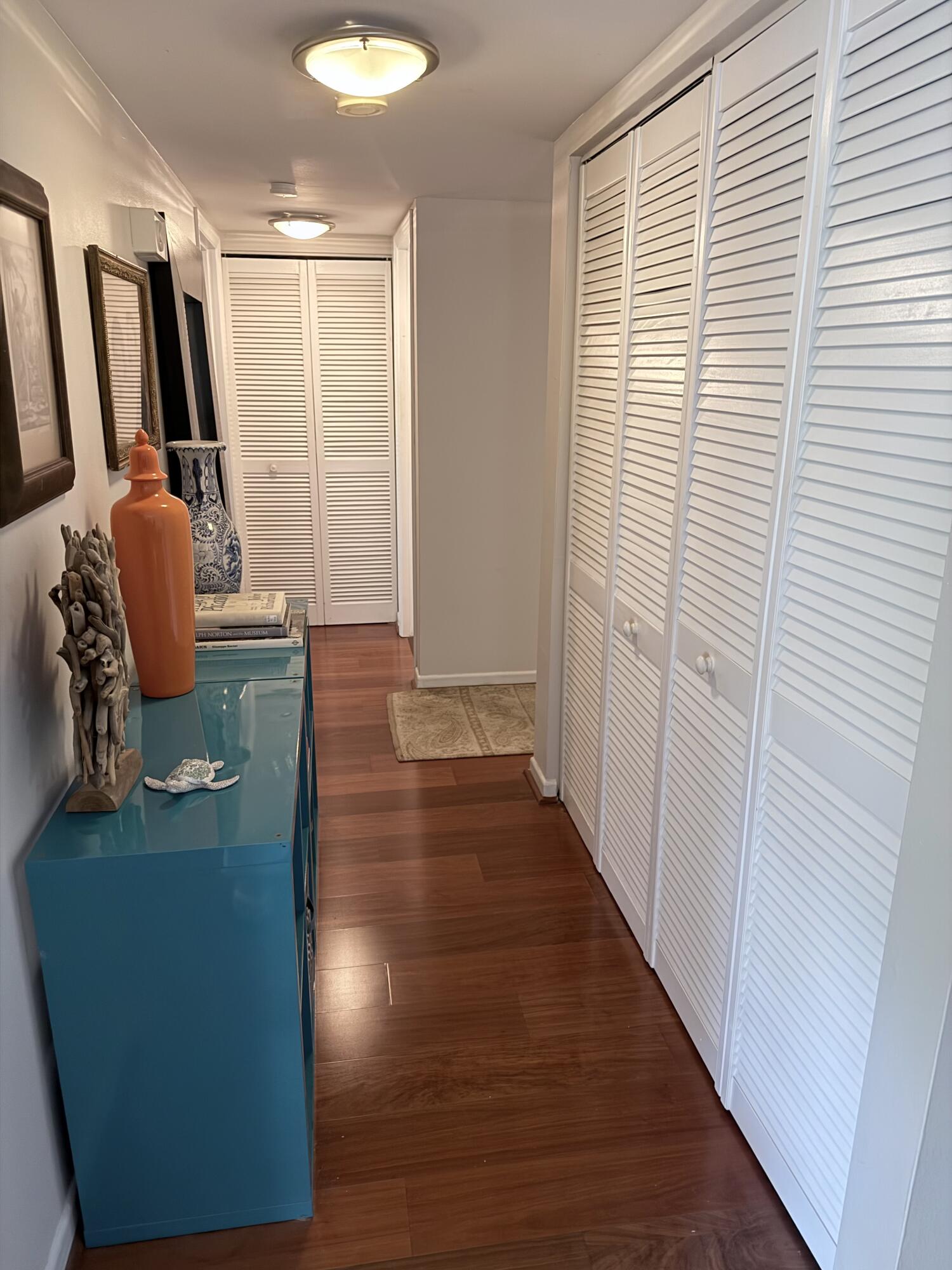 VIKING ARMS CONDO - Residential