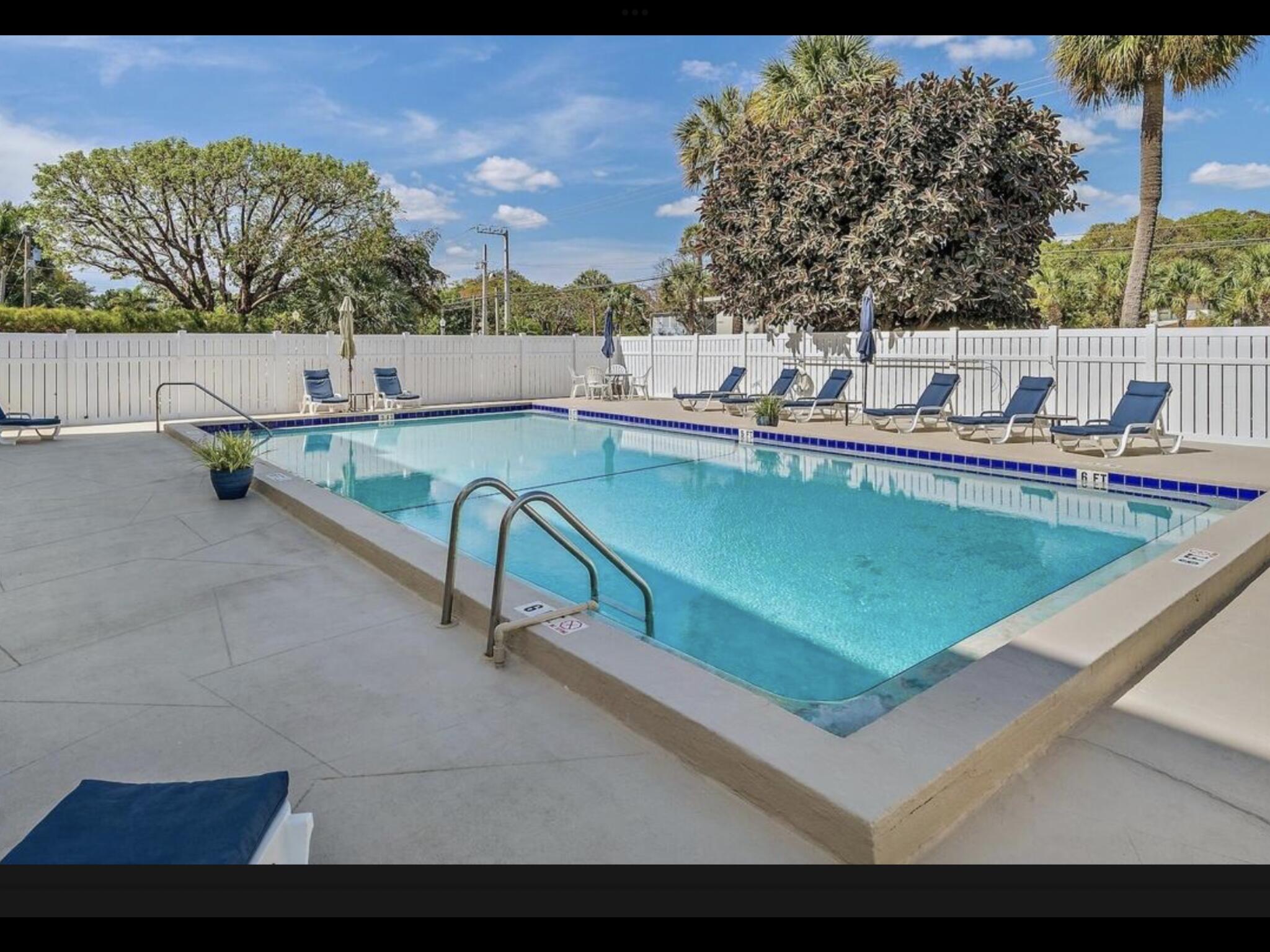 VIKING ARMS CONDO - Residential