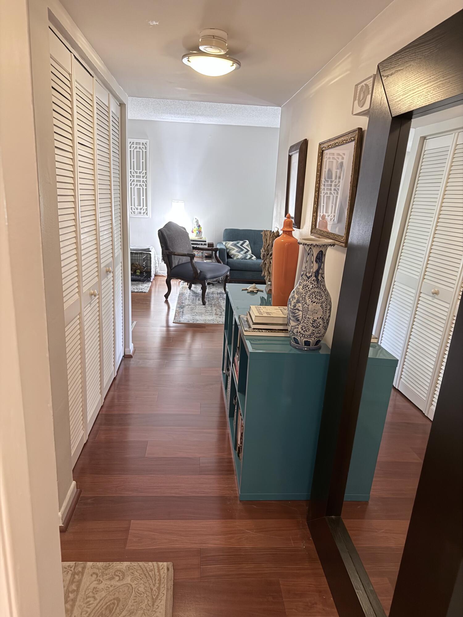 VIKING ARMS CONDO - Residential